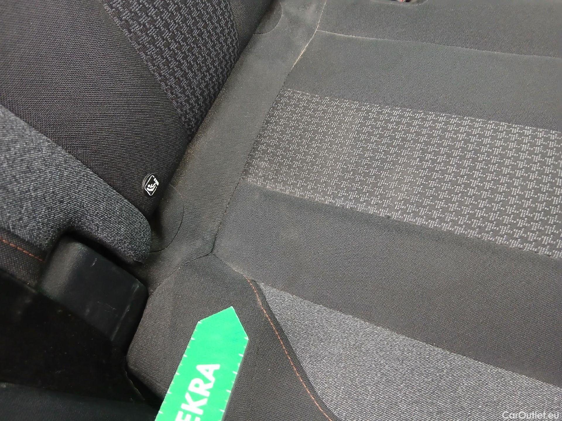  Peugeot  3008 PEUGEOT  / 2020 / 5P / todoterreno 1.5 BlueHDi 96kW (130CV) S&S Active Pack (AC3) #15