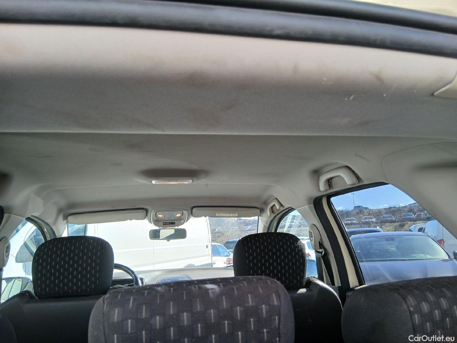  Renault  Captur RENAULT  / 2017 / 5P / crossover Zen TCe 66kW (90CV) -18 (CX) #89