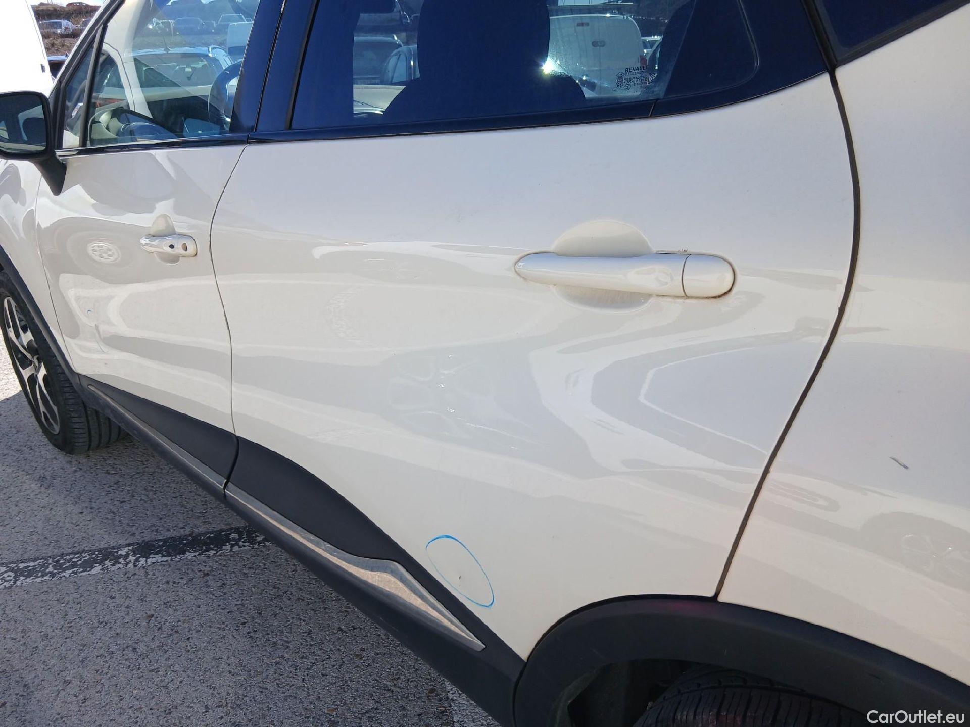  Renault  Captur RENAULT  / 2017 / 5P / crossover Zen TCe 66kW (90CV) -18 (CX) #14