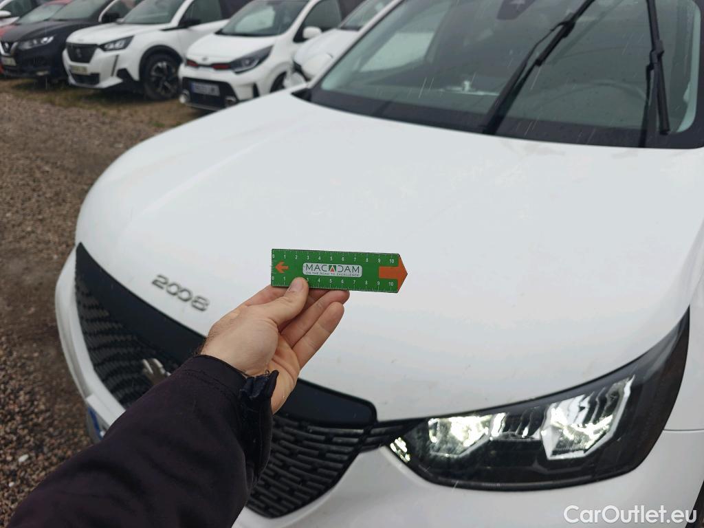  Peugeot  2008 PEUGEOT  / 2019 / 5P / todoterreno Allure Pack BlueHDI 81kW (110CV) (AC) #45