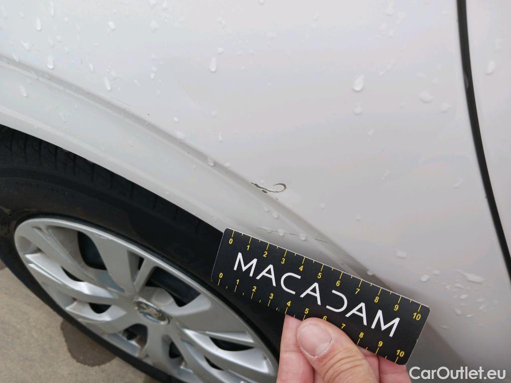  Peugeot  208 PEUGEOT  5p 1G berlina con portón 5P ACTIVE 1.6 BlueHDi 75 #2