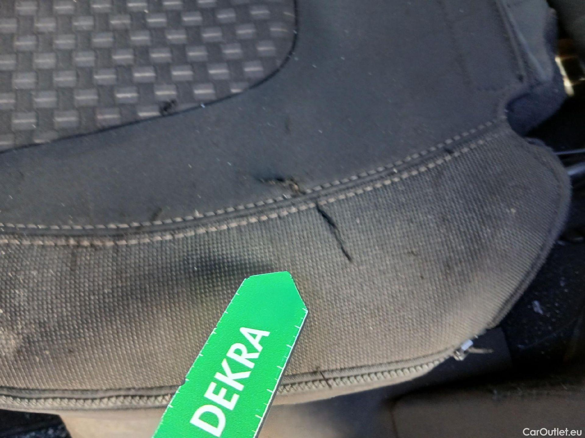  Renault  Captur RENAULT  / 2017 / 5P / crossover Zen TCe 66kW (90CV) -18 (CX) #26