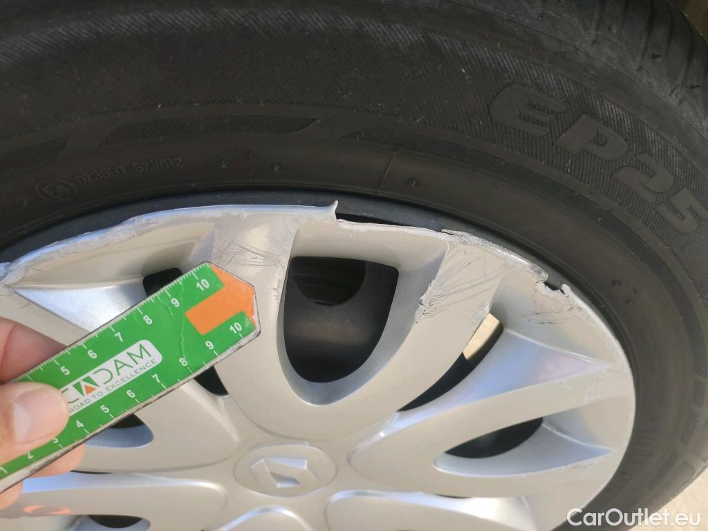  Renault  Clio RENAULT  / 2016 / 5P / berlina con portón Business TCe 66kW (90CV) GLP -18 #30