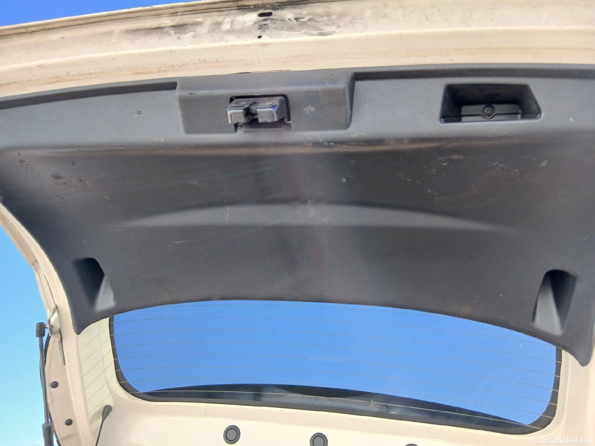  Renault  Captur RENAULT  / 2017 / 5P / crossover Zen TCe 66kW (90CV) -18 (CX) #56