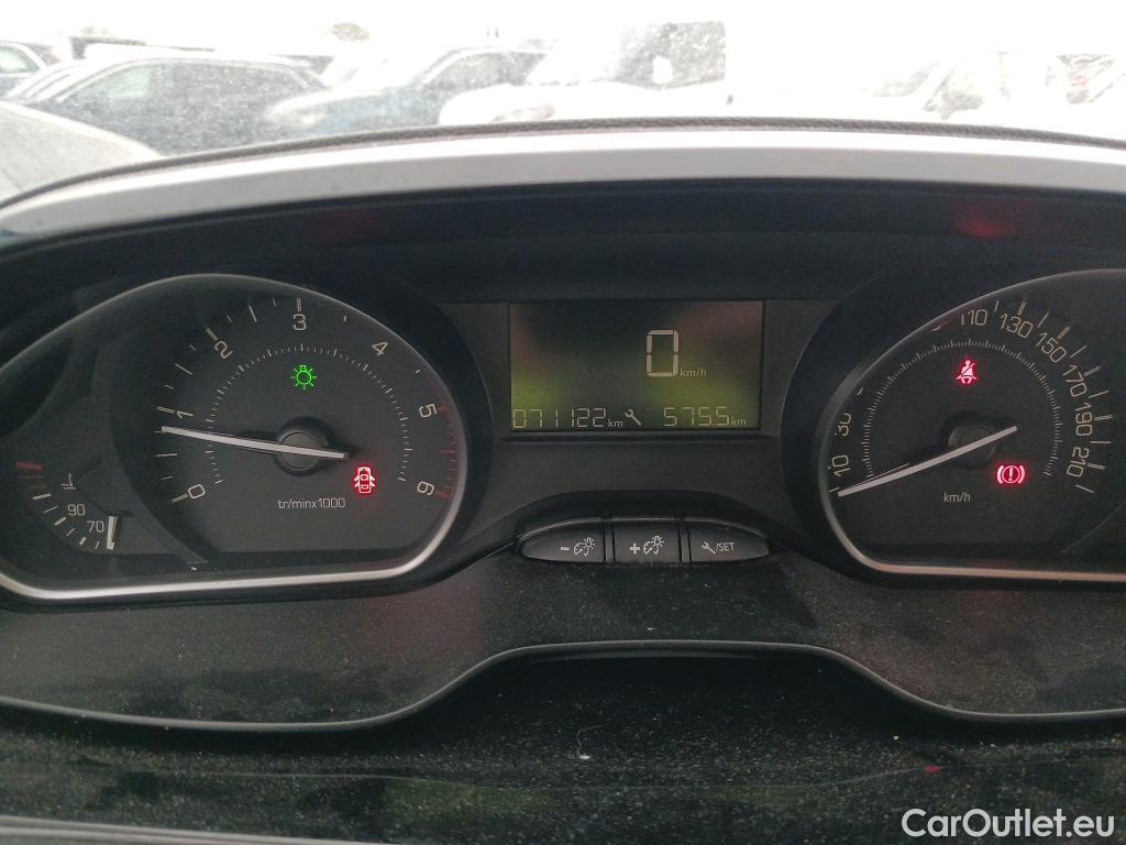  Peugeot  208 PEUGEOT  5p 1G berlina con portón 5P ACTIVE 1.6 BlueHDi 75 #14