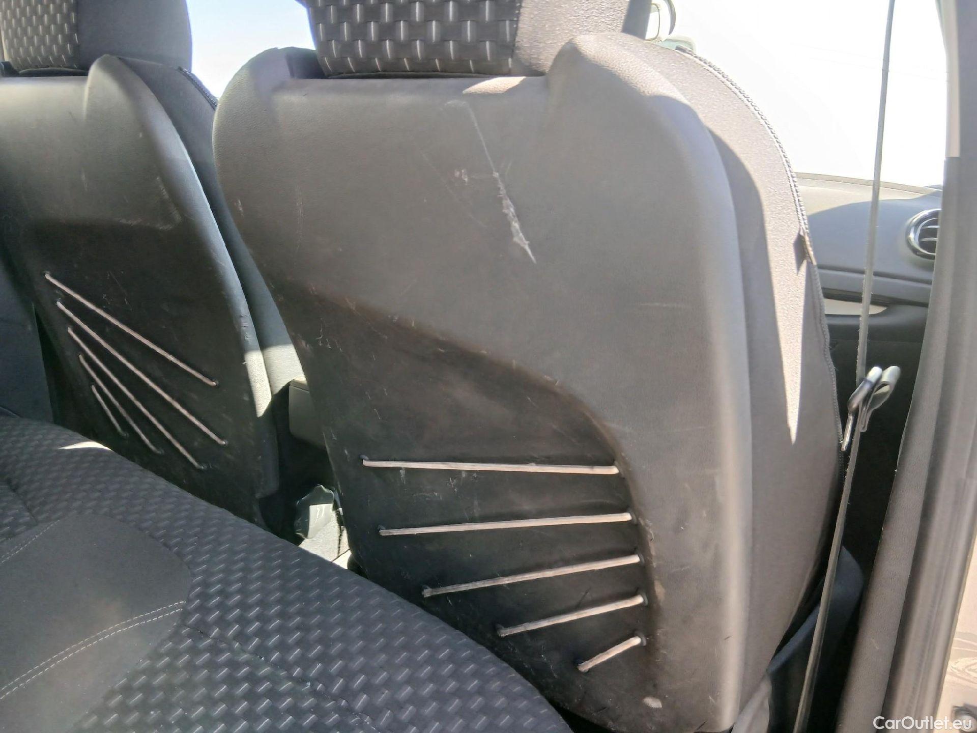  Renault  Captur RENAULT  / 2017 / 5P / crossover Zen TCe 66kW (90CV) -18 (CX) #71