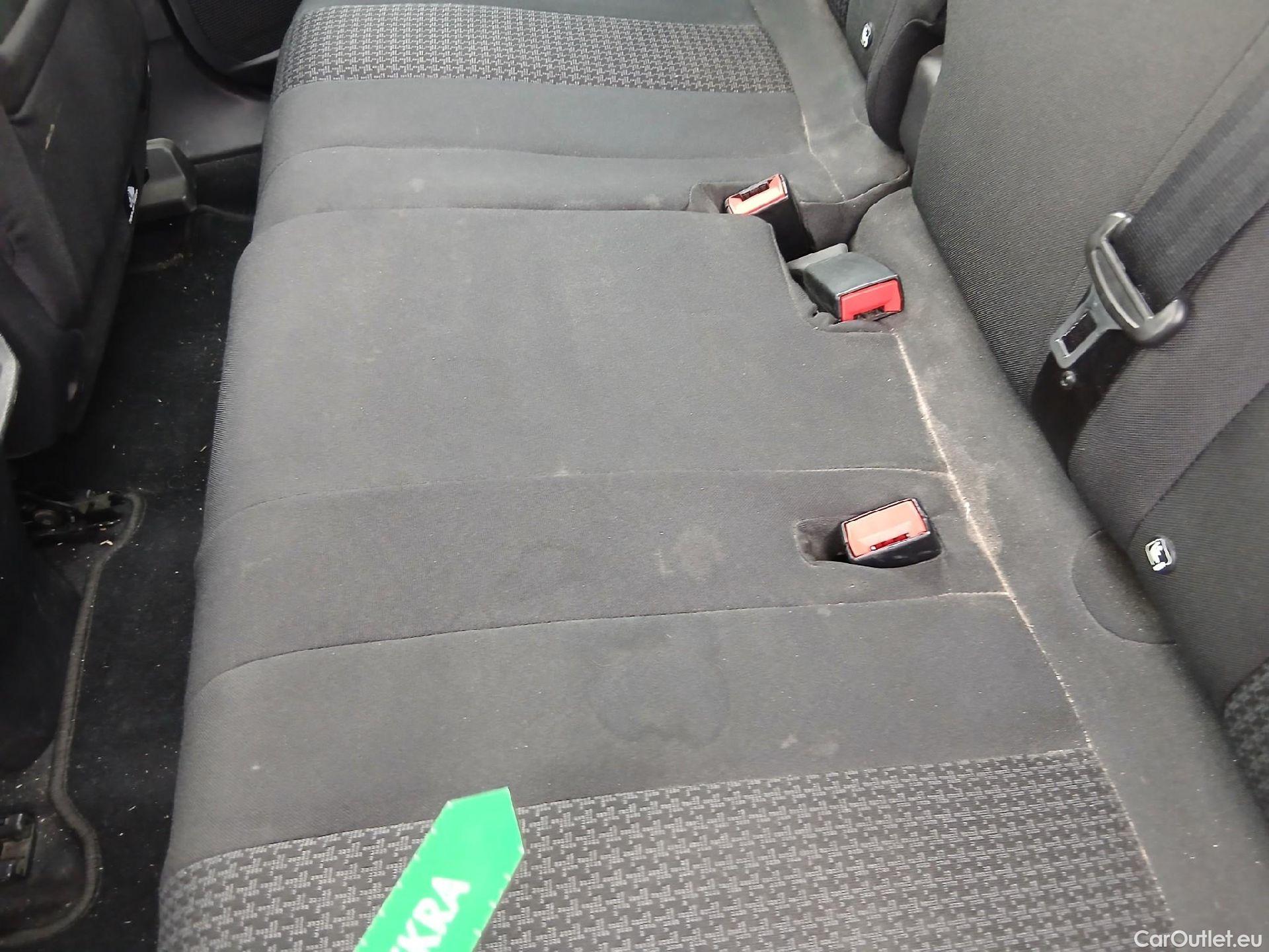  Peugeot  3008 PEUGEOT  / 2020 / 5P / todoterreno 1.5 BlueHDi 96kW (130CV) S&S Active Pack (AC3) #14