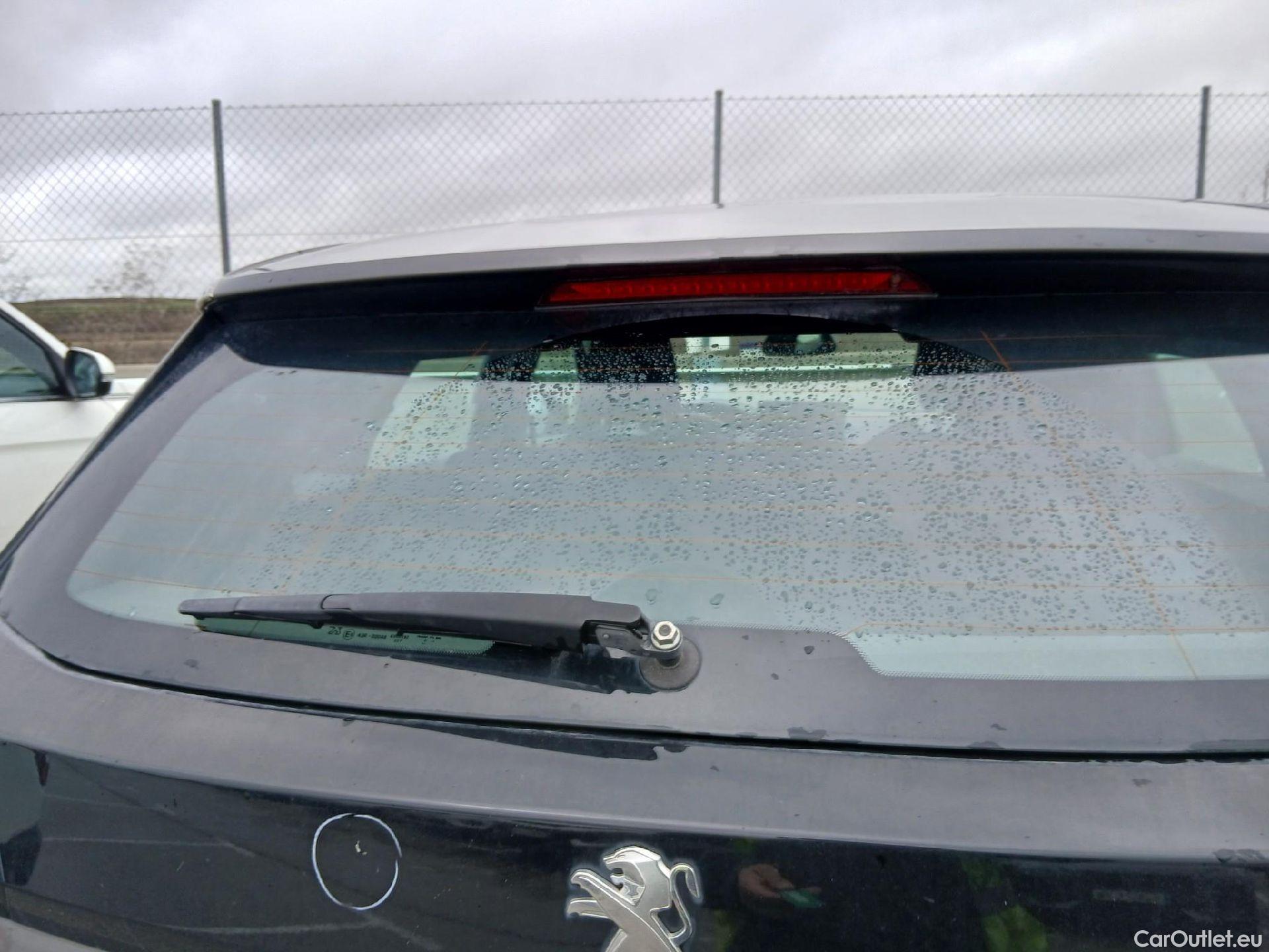  Peugeot  3008 PEUGEOT  / 2020 / 5P / todoterreno 1.5 BlueHDi 96kW (130CV) S&S Active Pack (AC3) #24