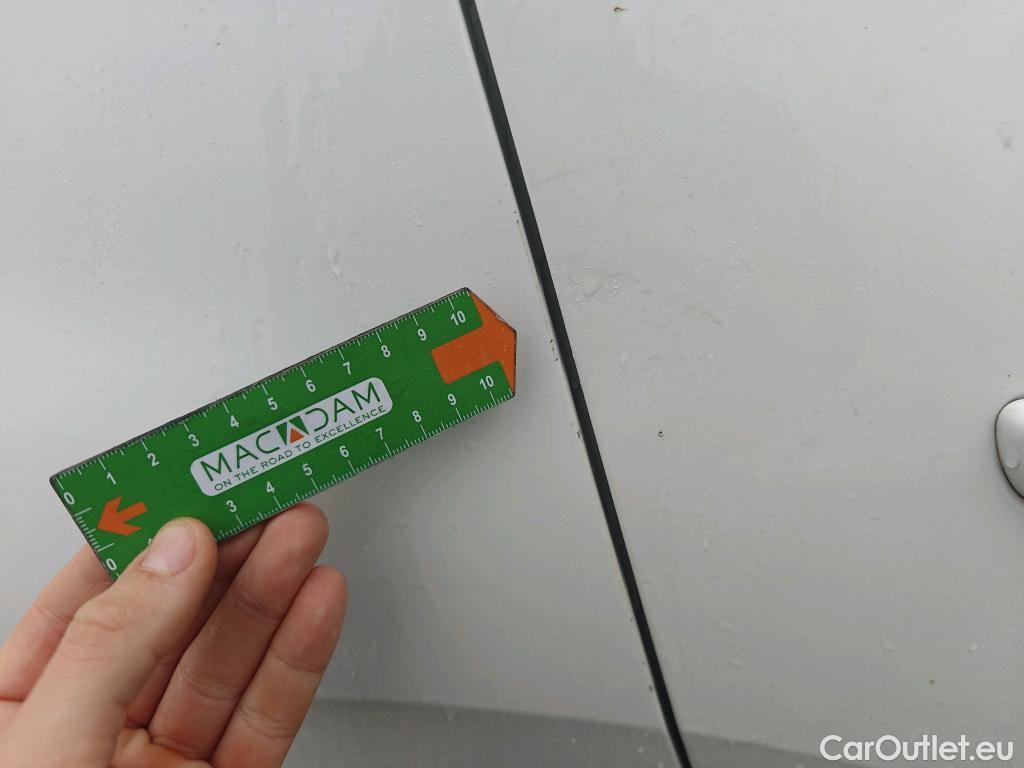  Peugeot  2008 PEUGEOT  / 2019 / 5P / todoterreno Allure Pack BlueHDI 81kW (110CV) (AC) #14