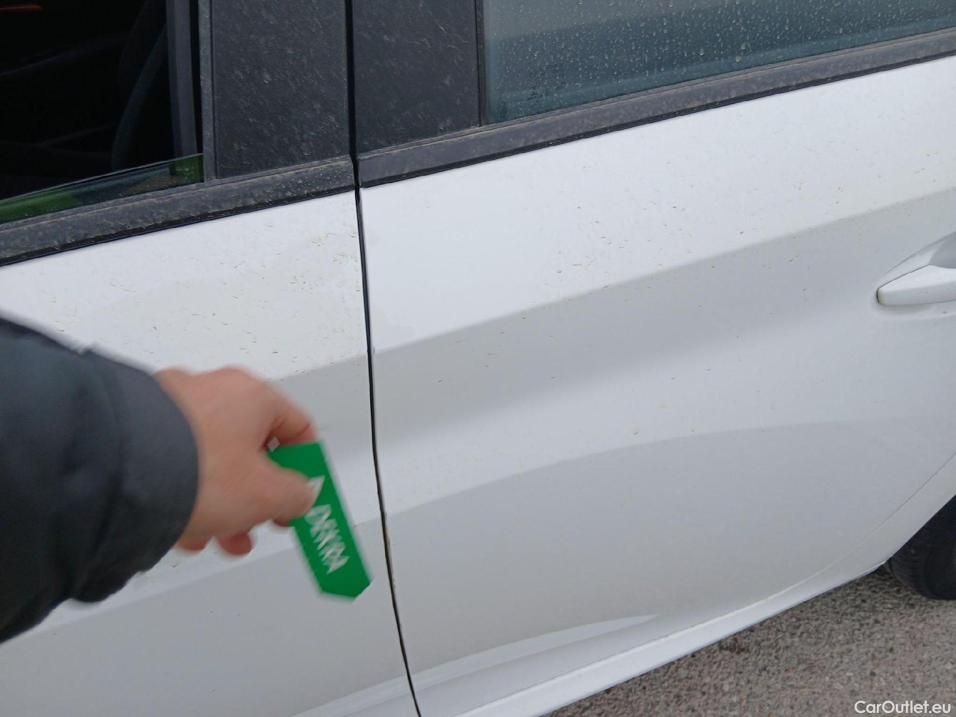  Peugeot  208 PEUGEOT  / 2019 / 5P / berlina con portón BlueHDi 73kW (100CV) Active Pack (AC2) #12