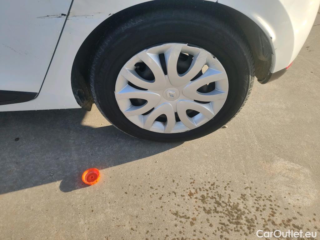  Renault  Clio RENAULT  / 2016 / 5P / berlina con portón Business TCe 66kW (90CV) GLP -18 #29