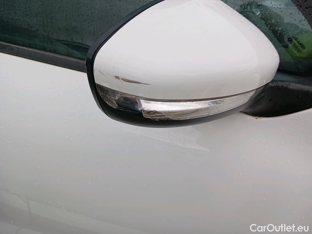  Peugeot  208 PEUGEOT  5p 1G berlina con portón 5P ACTIVE 1.6 BlueHDi 75 #5