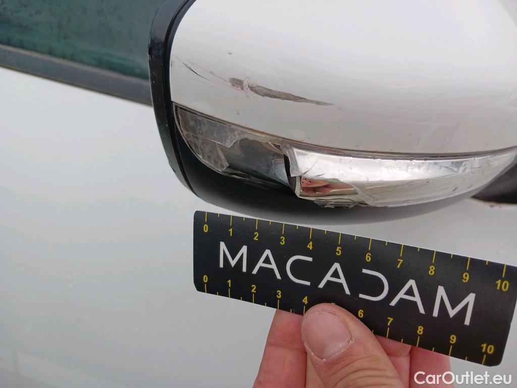  Peugeot  208 PEUGEOT  5p 1G berlina con portón 5P ACTIVE 1.6 BlueHDi 75 #6