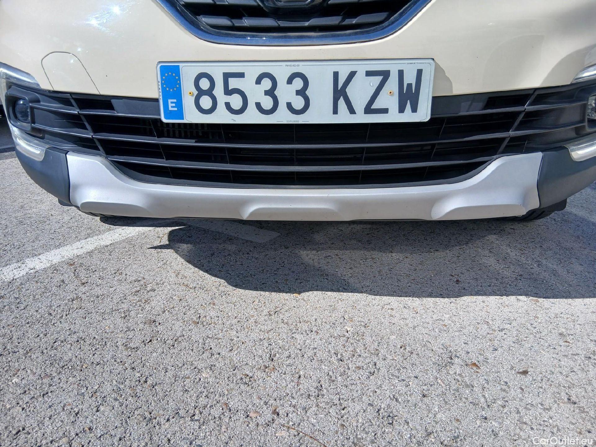  Renault  Captur RENAULT  / 2017 / 5P / crossover Zen TCe 66kW (90CV) -18 (CX) #3