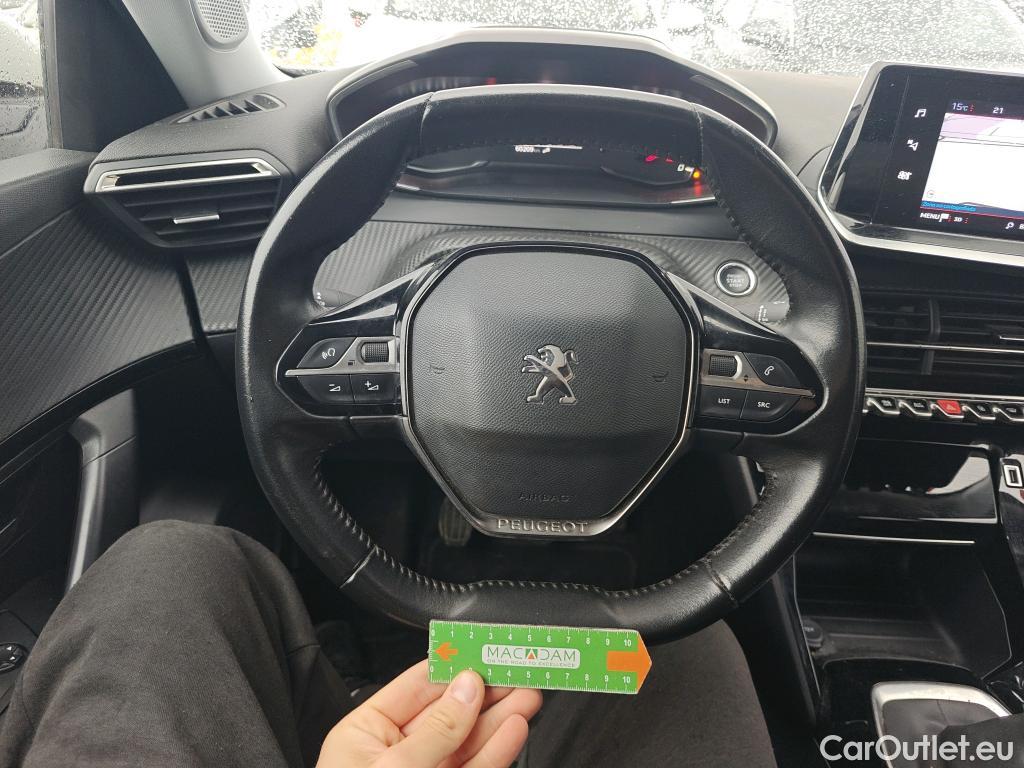  Peugeot  2008 PEUGEOT  / 2019 / 5P / todoterreno Allure Pack BlueHDI 81kW (110CV) (AC) #22