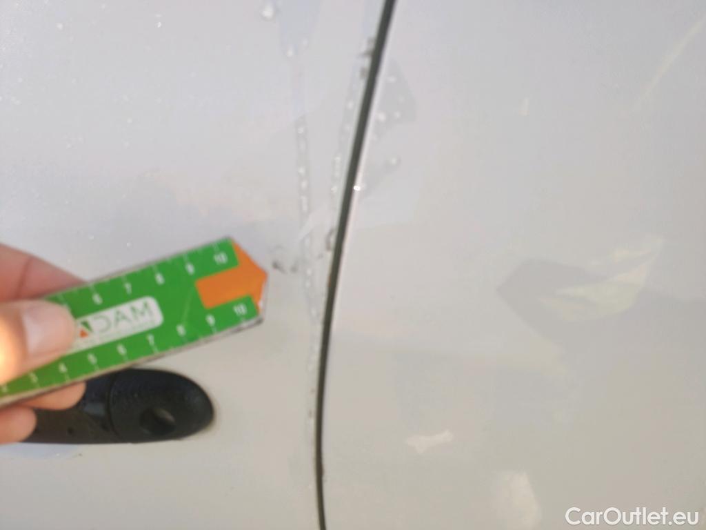  Renault  Clio RENAULT  / 2016 / 5P / berlina con portón Business TCe 66kW (90CV) GLP -18 #12