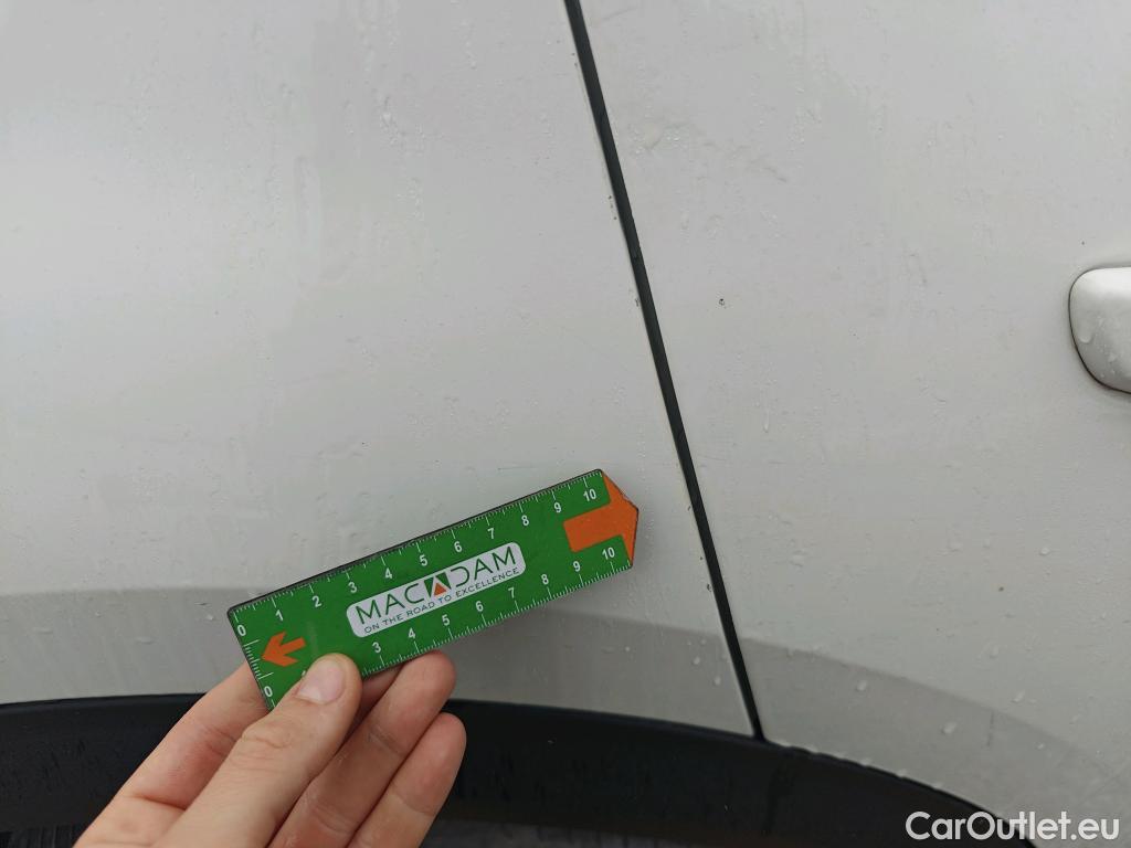  Peugeot  2008 PEUGEOT  / 2019 / 5P / todoterreno Allure Pack BlueHDI 81kW (110CV) (AC) #13