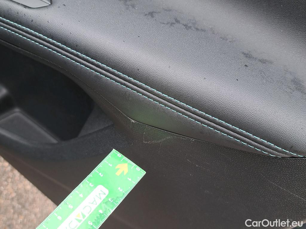  Peugeot  3008 PEUGEOT  / 2020 / 5P / todoterreno 1.5 BlueHDi 96kW (130CV) S&S Allure EAT8 #44