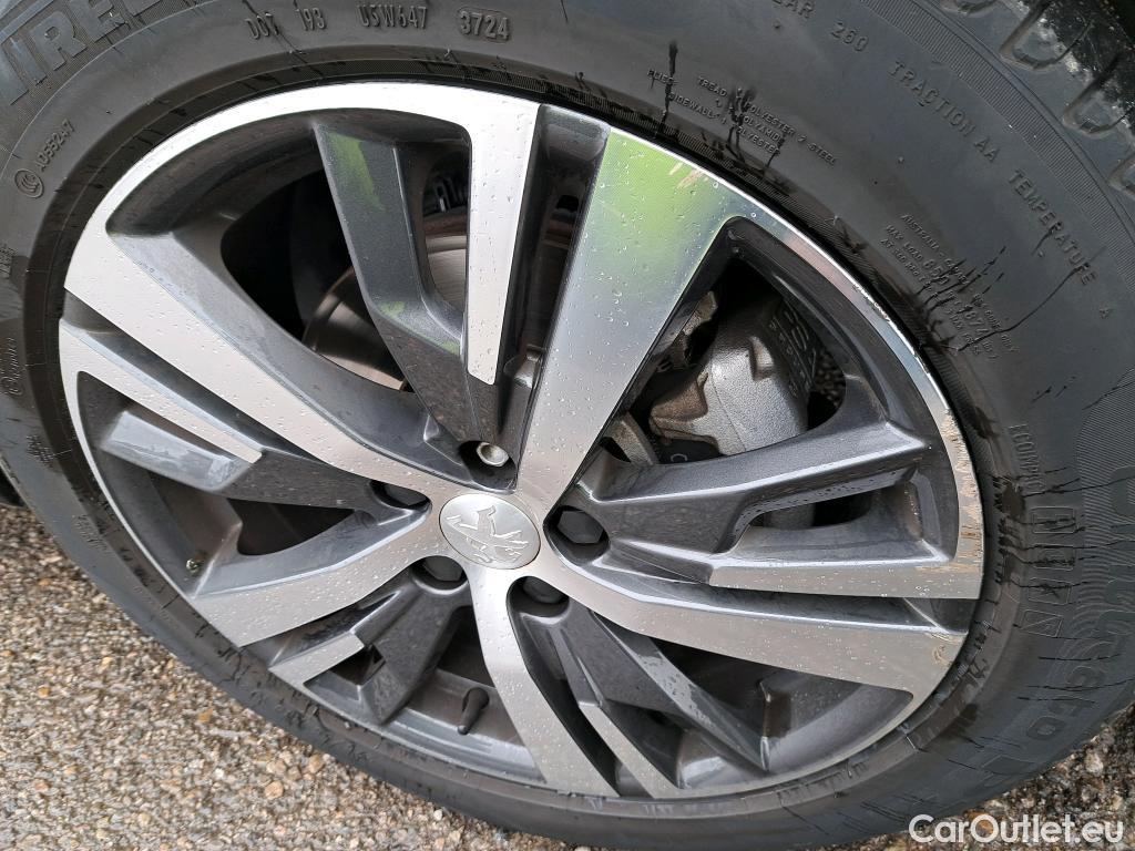  Peugeot  3008 PEUGEOT  / 2020 / 5P / todoterreno 1.5 BlueHDi 96kW (130CV) S&S Allure EAT8 #9
