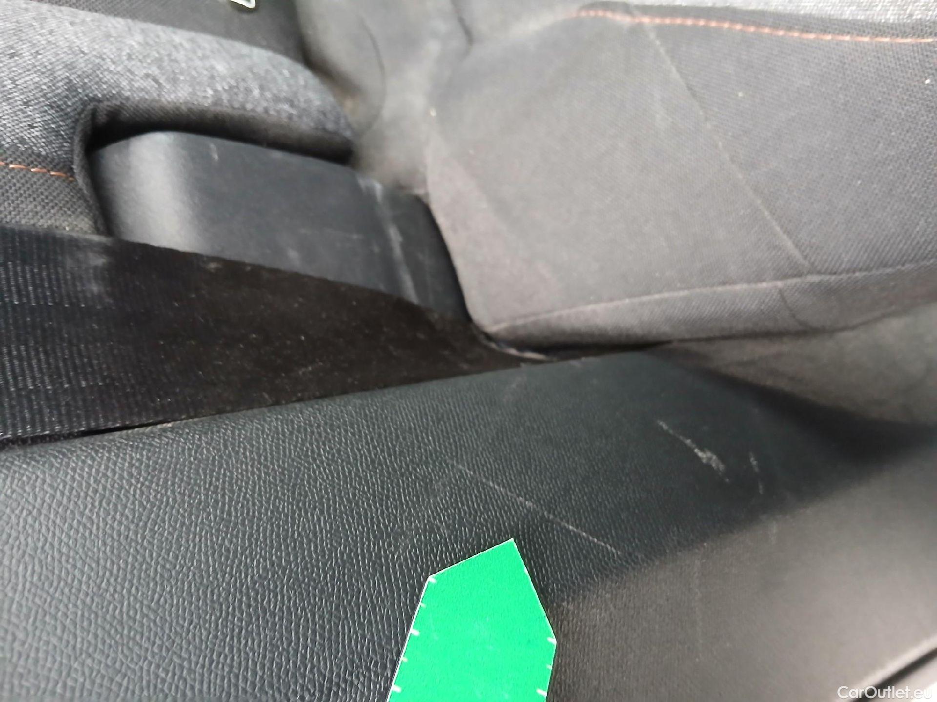  Peugeot  3008 PEUGEOT  / 2020 / 5P / todoterreno 1.5 BlueHDi 96kW (130CV) S&S Active Pack (AC3) #39