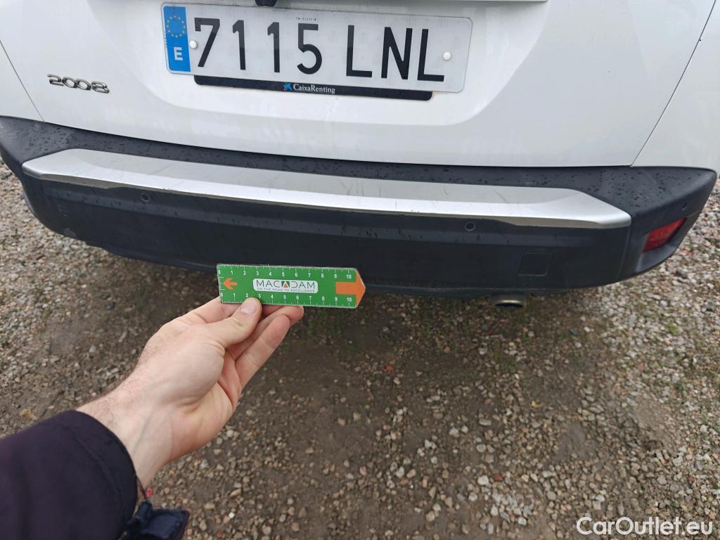  Peugeot  2008 PEUGEOT  / 2019 / 5P / todoterreno Allure Pack BlueHDI 81kW (110CV) (AC) #25