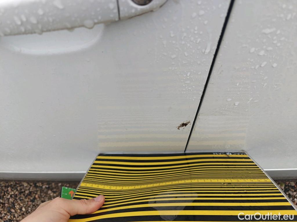  Peugeot  2008 PEUGEOT  / 2019 / 5P / todoterreno Allure Pack BlueHDI 81kW (110CV) (AC) #4