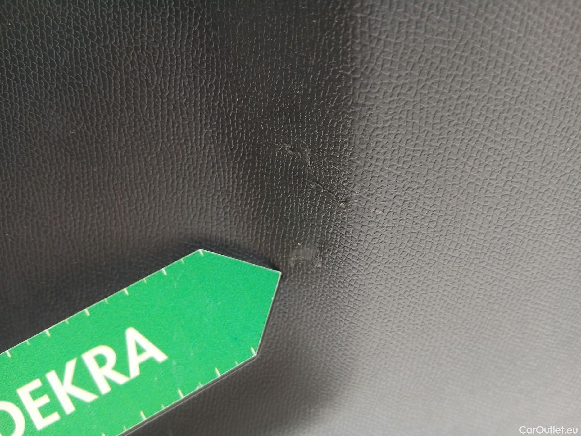  Peugeot  3008 PEUGEOT  / 2020 / 5P / todoterreno 1.5 BlueHDi 96kW (130CV) S&S Active Pack (AC3) #28