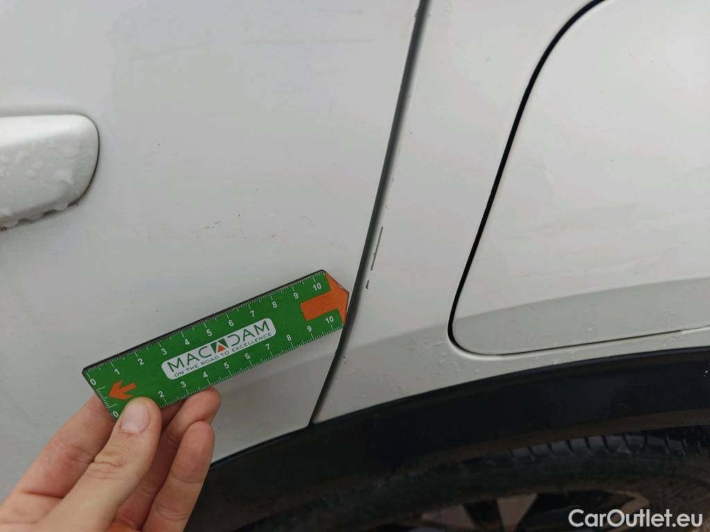  Peugeot  2008 PEUGEOT  / 2019 / 5P / todoterreno Allure Pack BlueHDI 81kW (110CV) (AC) #19