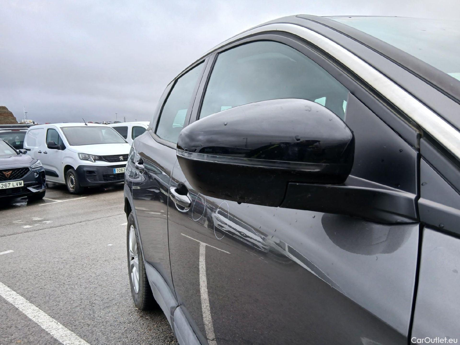  Peugeot  3008 PEUGEOT  / 2020 / 5P / todoterreno 1.5 BlueHDi 96kW (130CV) S&S Active Pack (AC3) #38