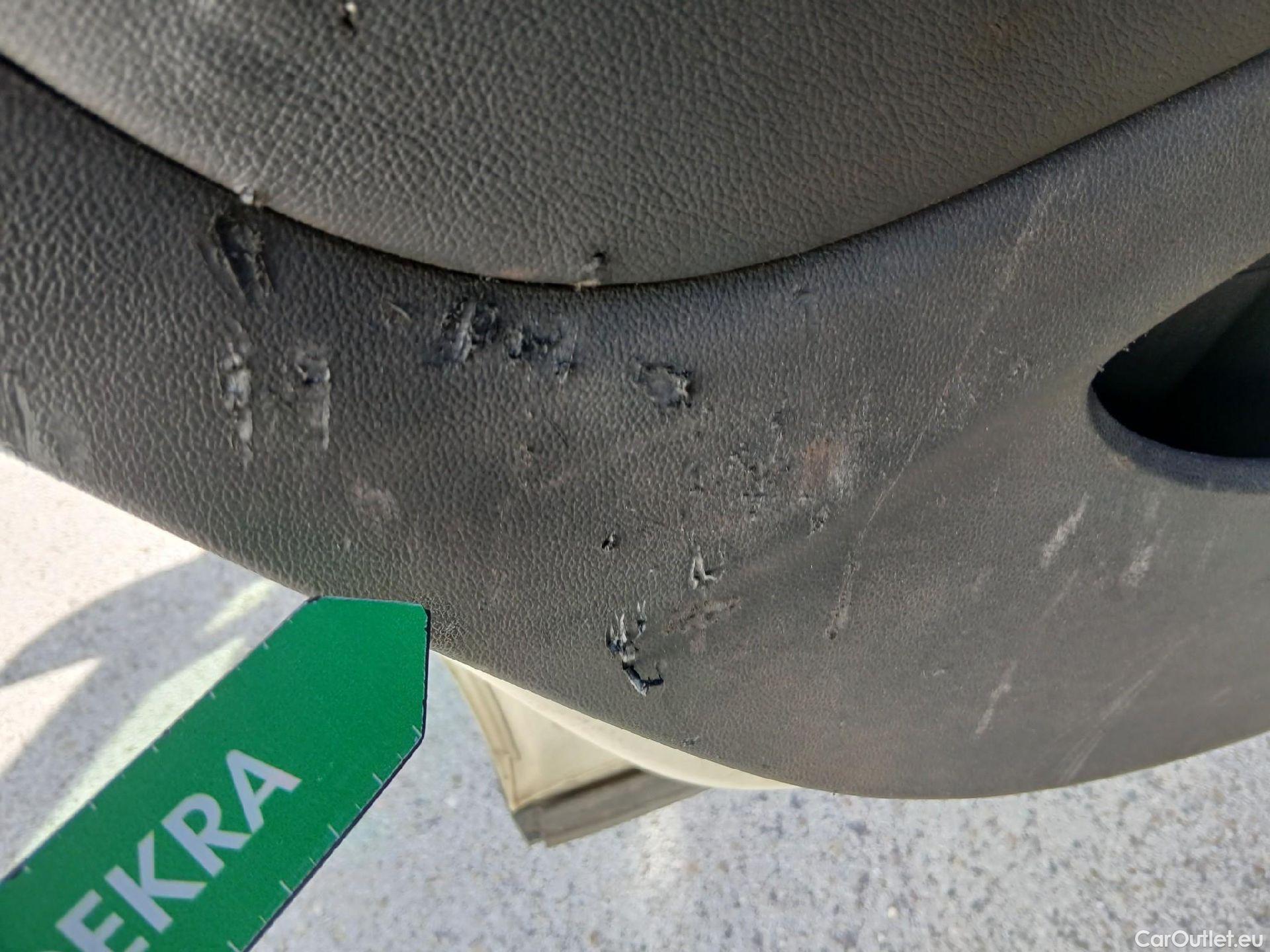  Renault  Captur RENAULT  / 2017 / 5P / crossover Zen TCe 66kW (90CV) -18 (CX) #38