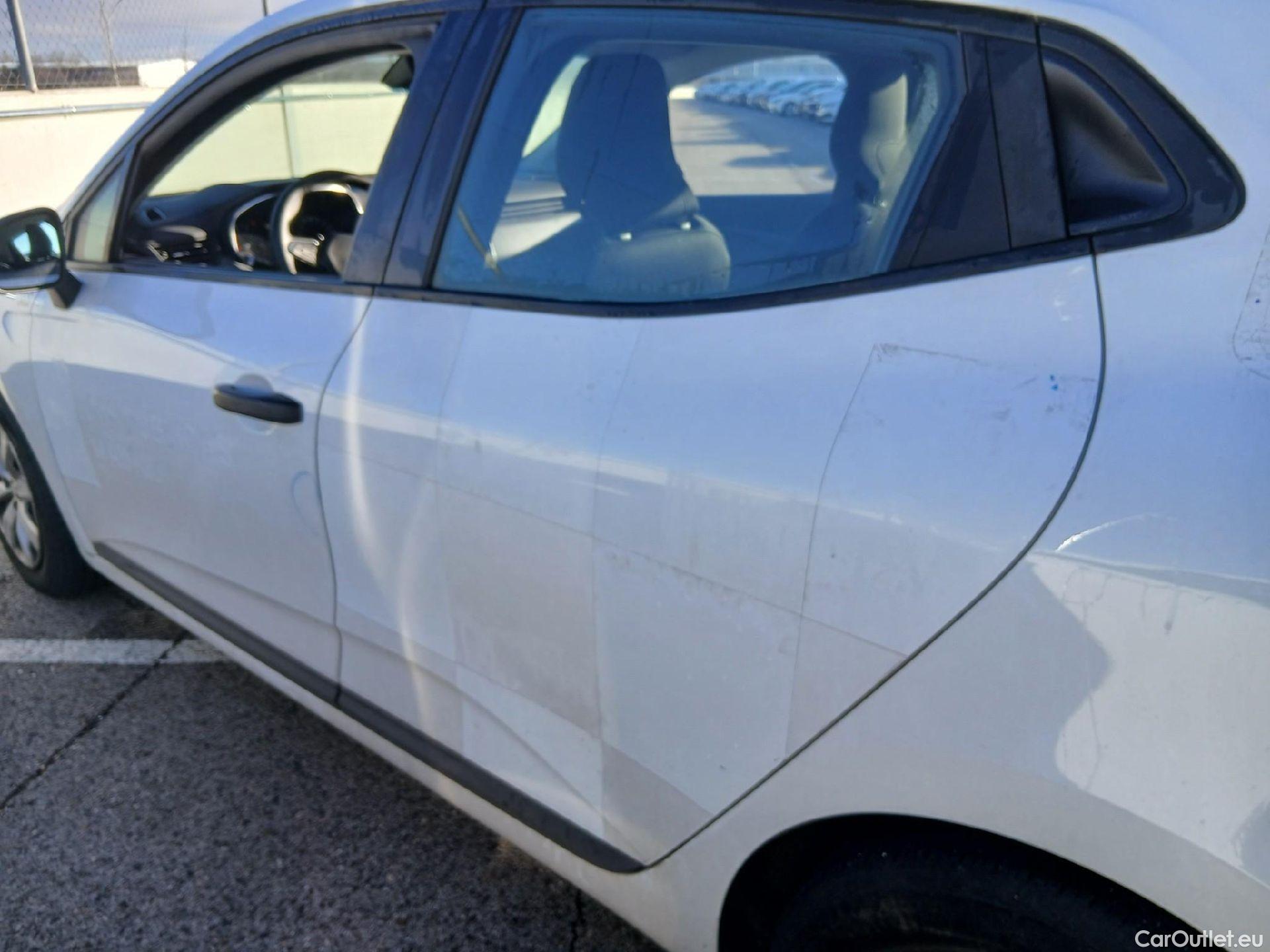  Renault  Clio RENAULT  / 2019 / 5P / berlina con portón Business TCe 74 kW (100CV) GLP #15