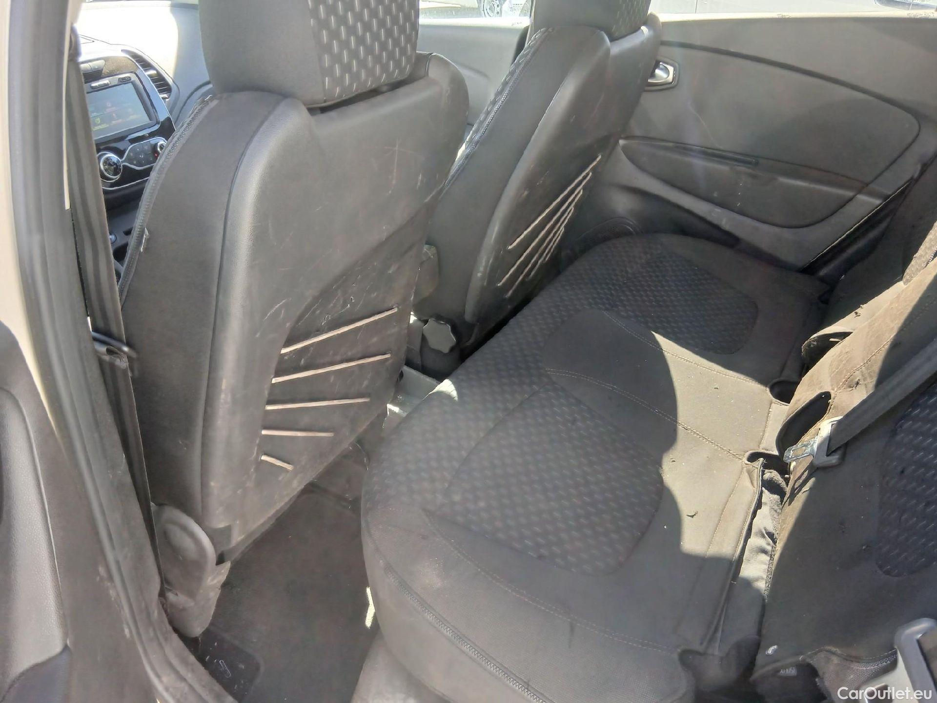  Renault  Captur RENAULT  / 2017 / 5P / crossover Zen TCe 66kW (90CV) -18 (CX) #91