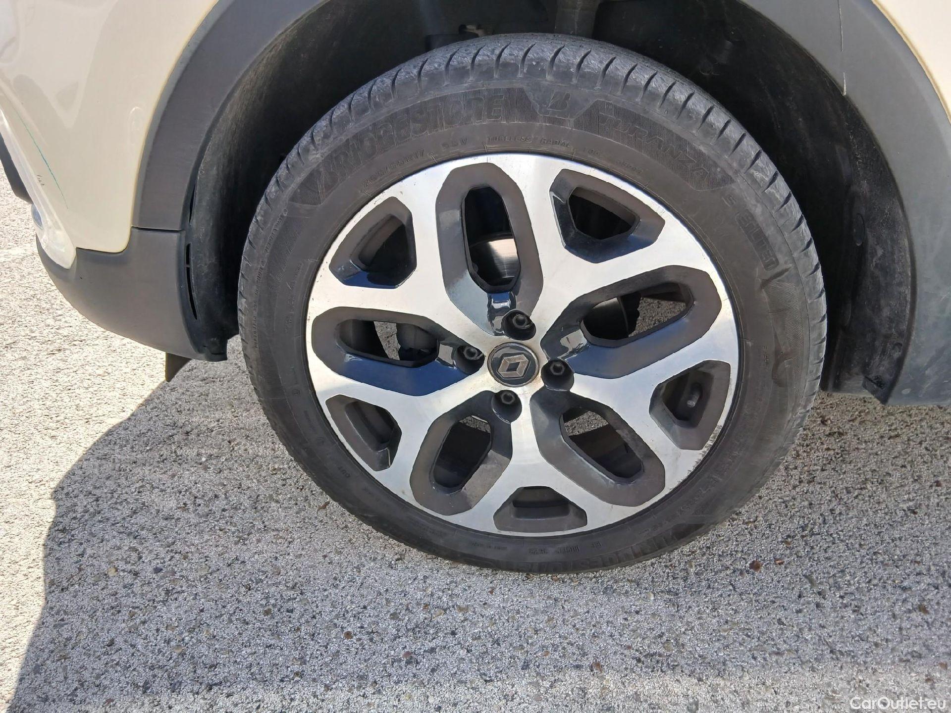  Renault  Captur RENAULT  / 2017 / 5P / crossover Zen TCe 66kW (90CV) -18 (CX) #17