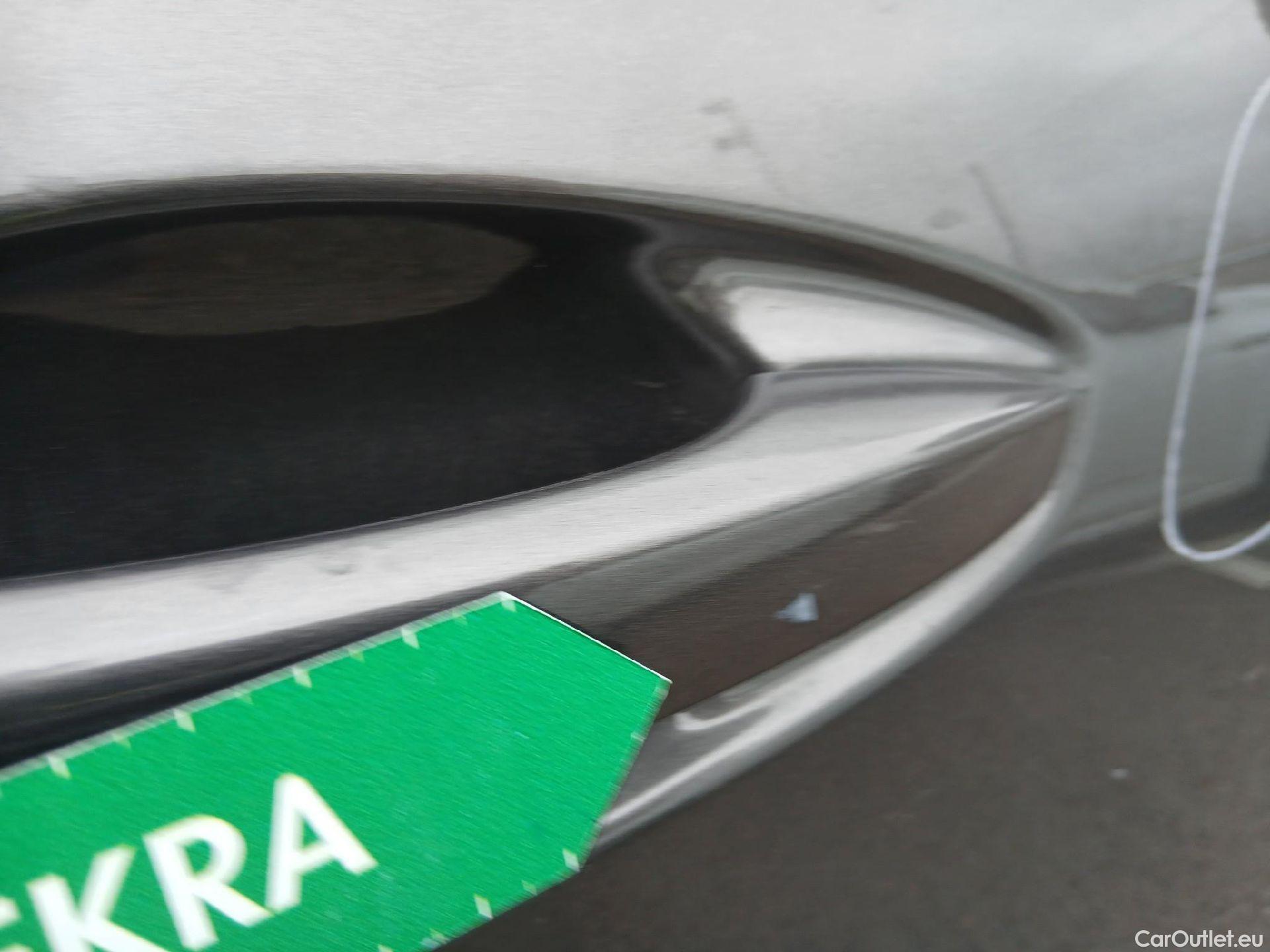  Peugeot  3008 PEUGEOT  / 2020 / 5P / todoterreno 1.5 BlueHDi 96kW (130CV) S&S Active Pack (AC3) #41