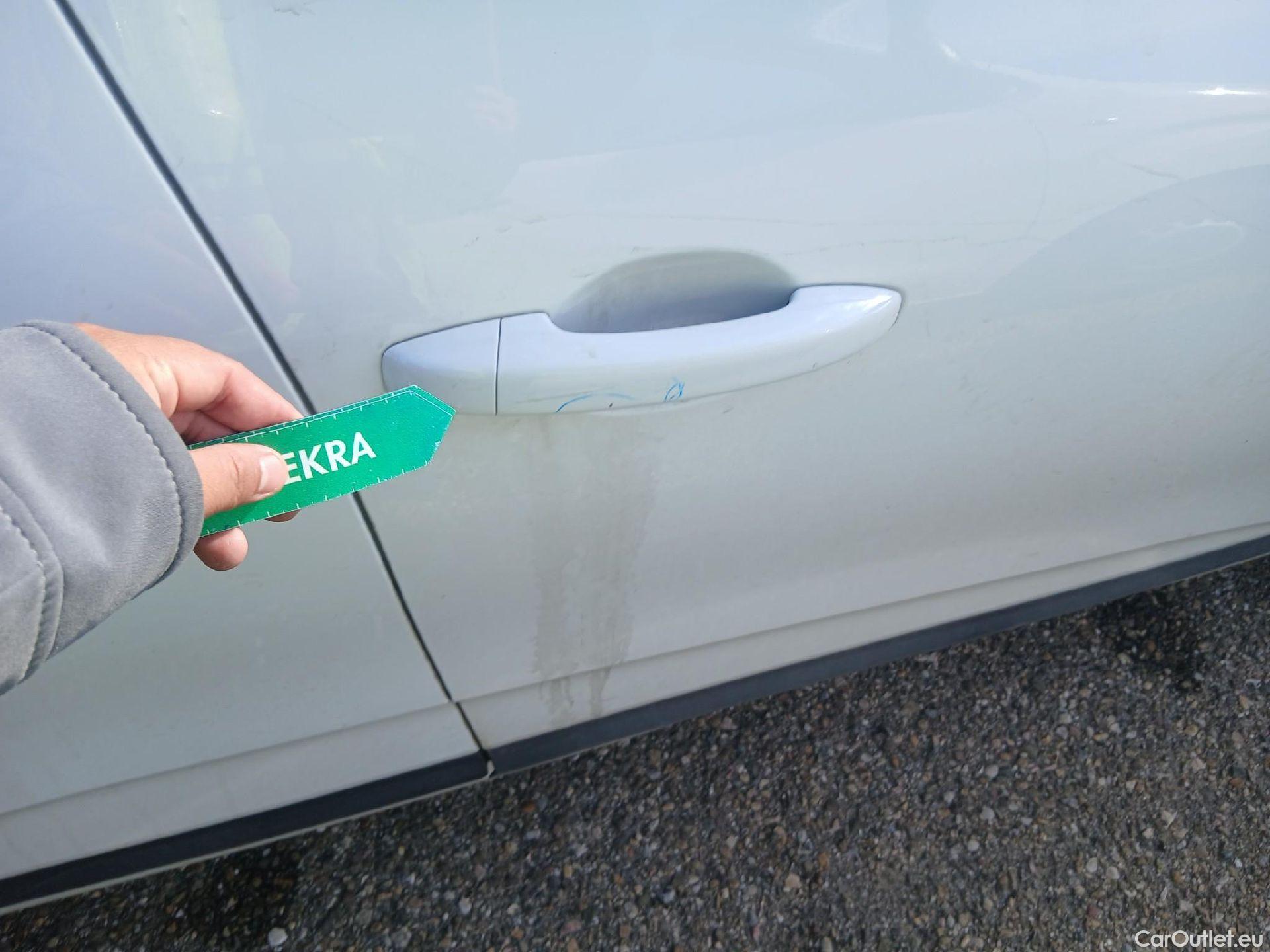  Renault  Clio  V Evolution 1.0 TCe 100CV MT6 6E #17