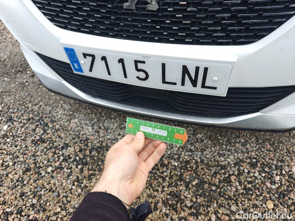  Peugeot  2008 PEUGEOT  / 2019 / 5P / todoterreno Allure Pack BlueHDI 81kW (110CV) (AC) #37