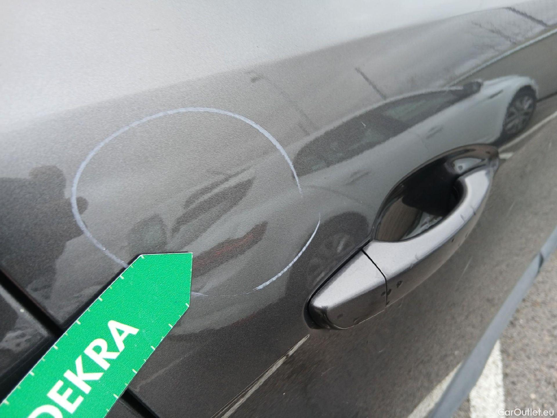  Peugeot  3008 PEUGEOT  / 2020 / 5P / todoterreno 1.5 BlueHDi 96kW (130CV) S&S Active Pack (AC3) #32