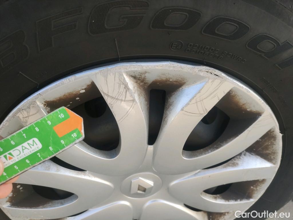  Renault  Clio RENAULT  / 2016 / 5P / berlina con portón Business TCe 66kW (90CV) GLP -18 #26