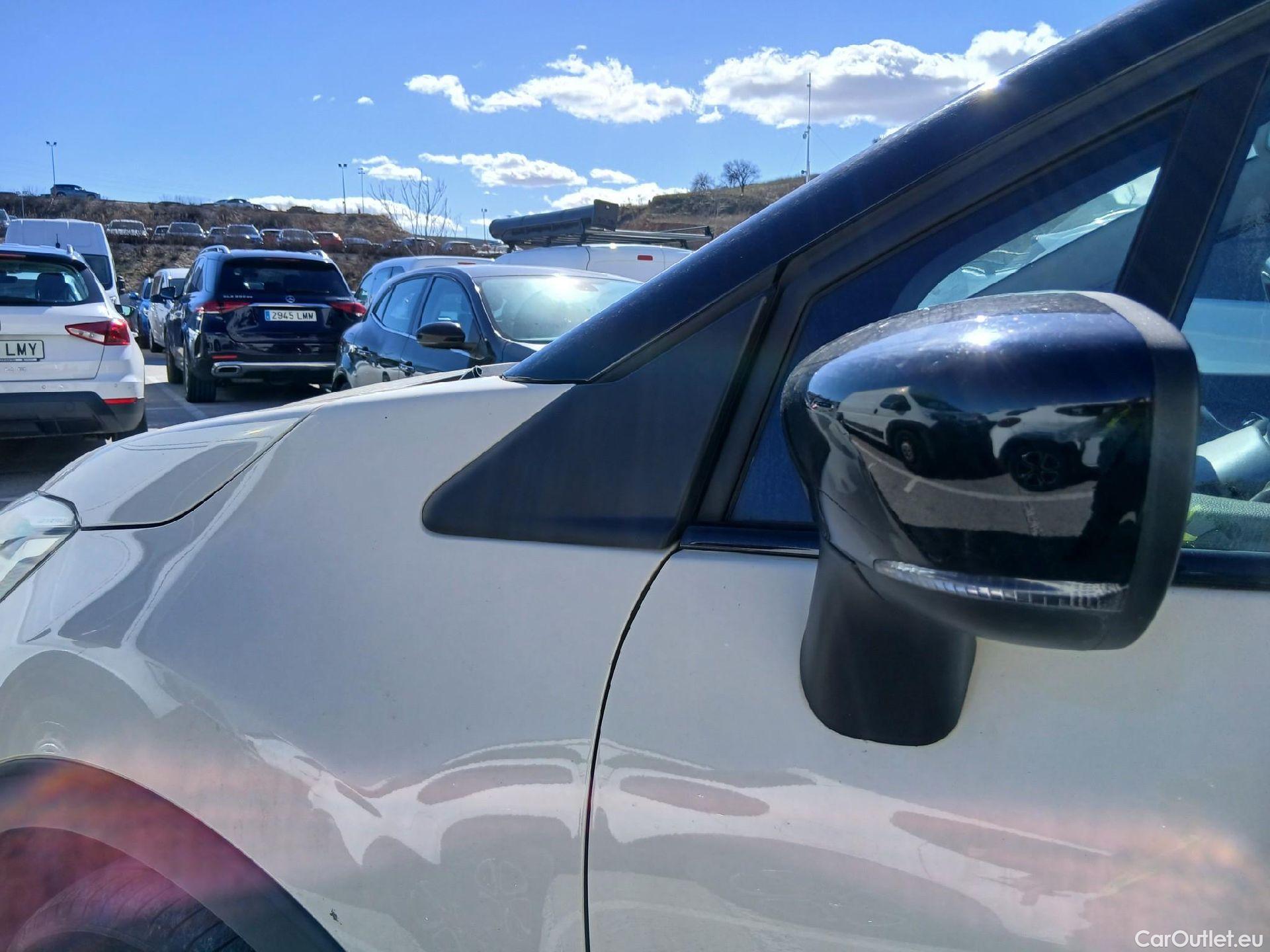  Renault  Captur RENAULT  / 2017 / 5P / crossover Zen TCe 66kW (90CV) -18 (CX) #12