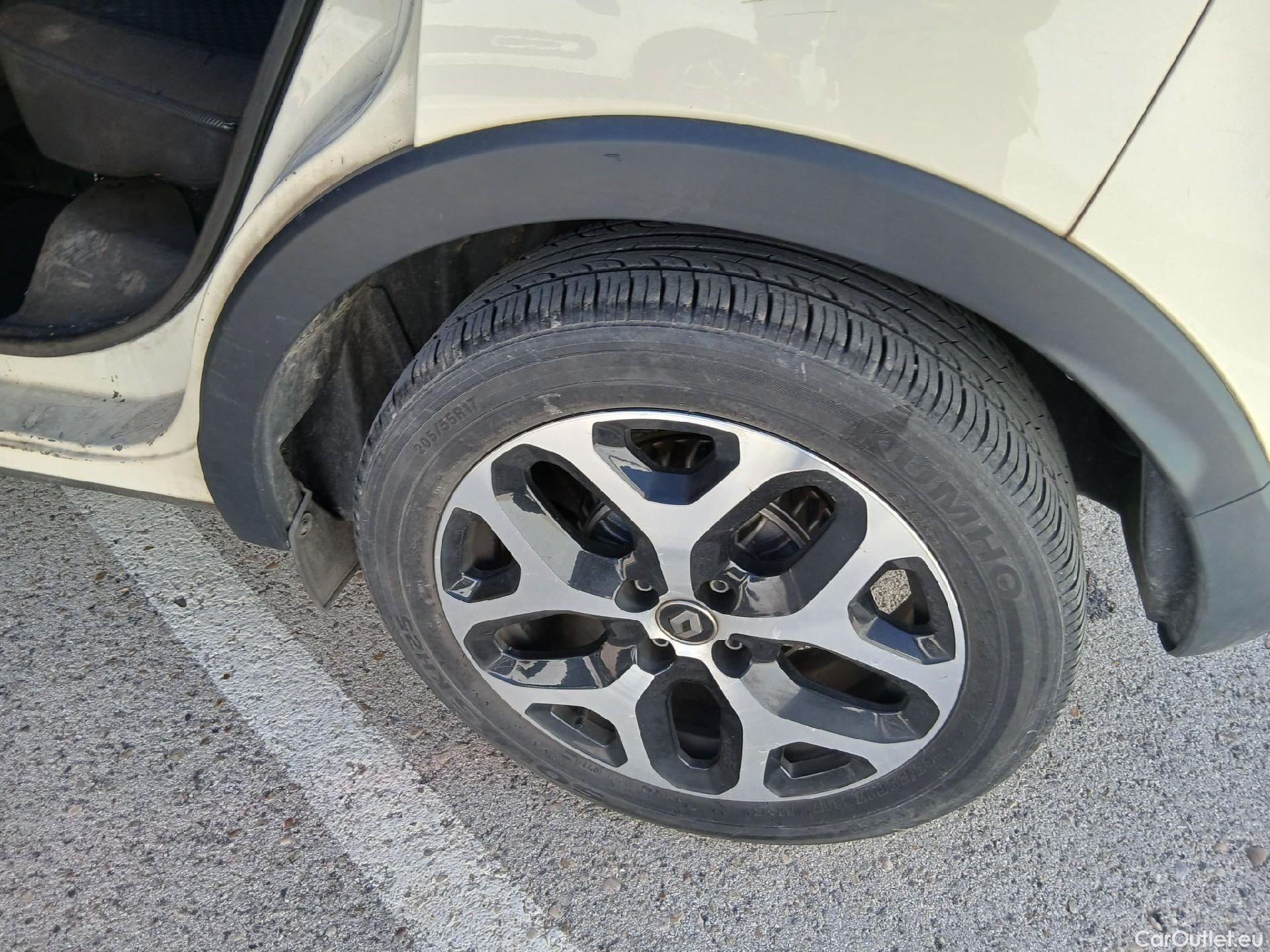  Renault  Captur RENAULT  / 2017 / 5P / crossover Zen TCe 66kW (90CV) -18 (CX) #35