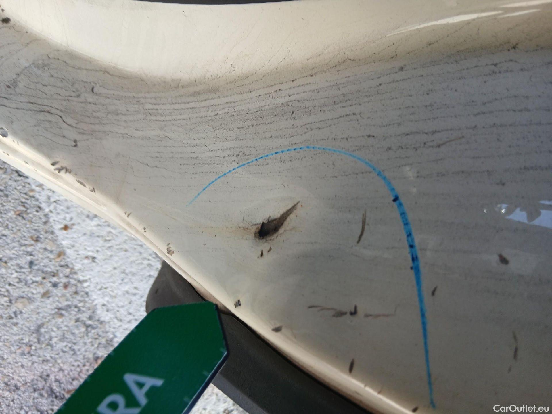  Renault  Captur RENAULT  / 2017 / 5P / crossover Zen TCe 66kW (90CV) -18 (CX) #34