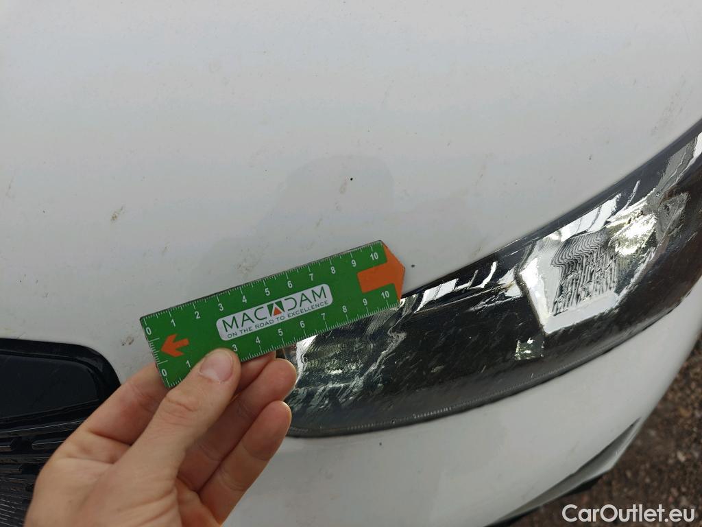  Peugeot  2008 PEUGEOT  / 2019 / 5P / todoterreno Allure Pack BlueHDI 81kW (110CV) (AC) #46