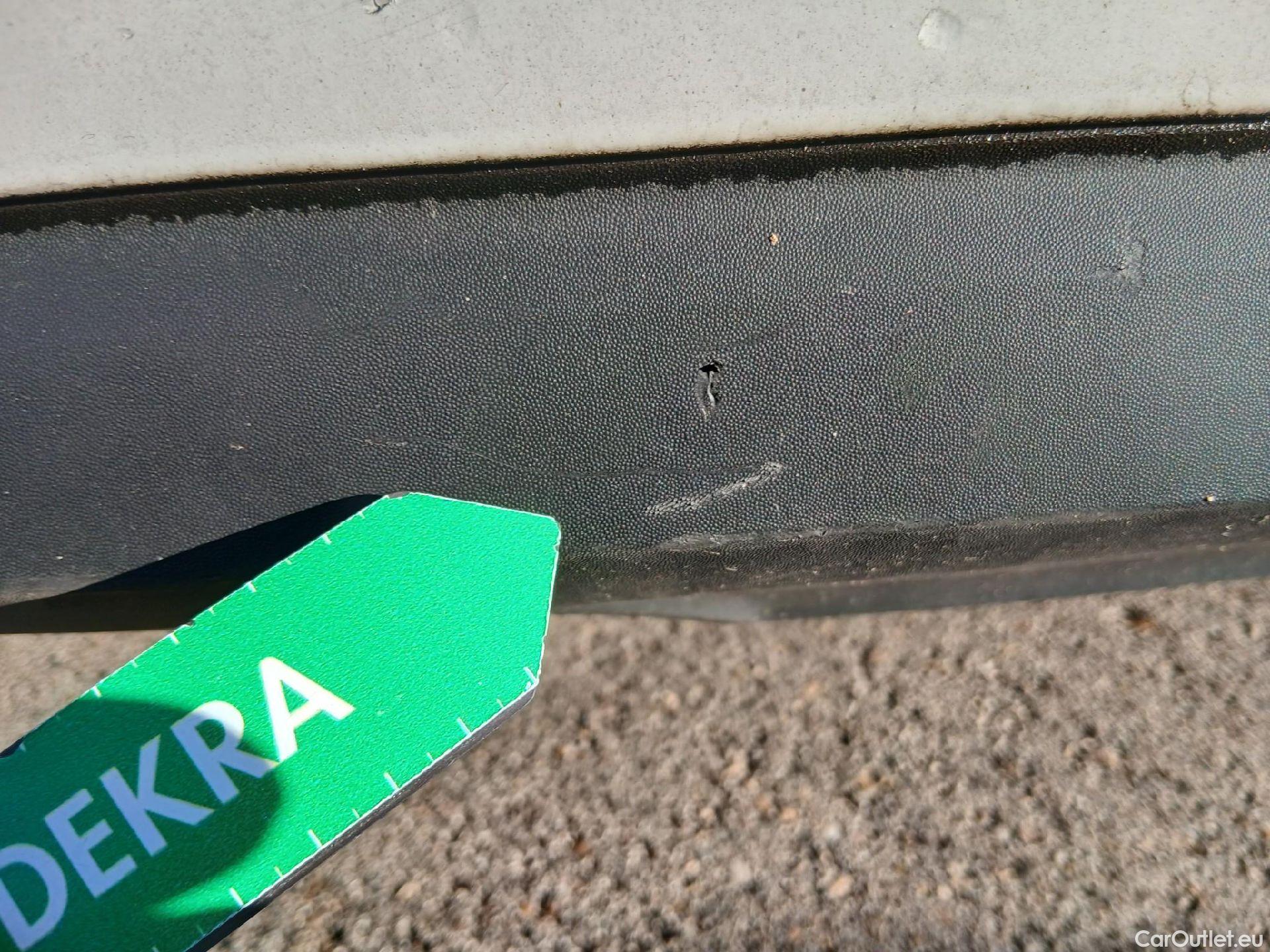  Renault  Clio RENAULT  / 2019 / 5P / berlina con portón Business TCe 74 kW (100CV) GLP #20