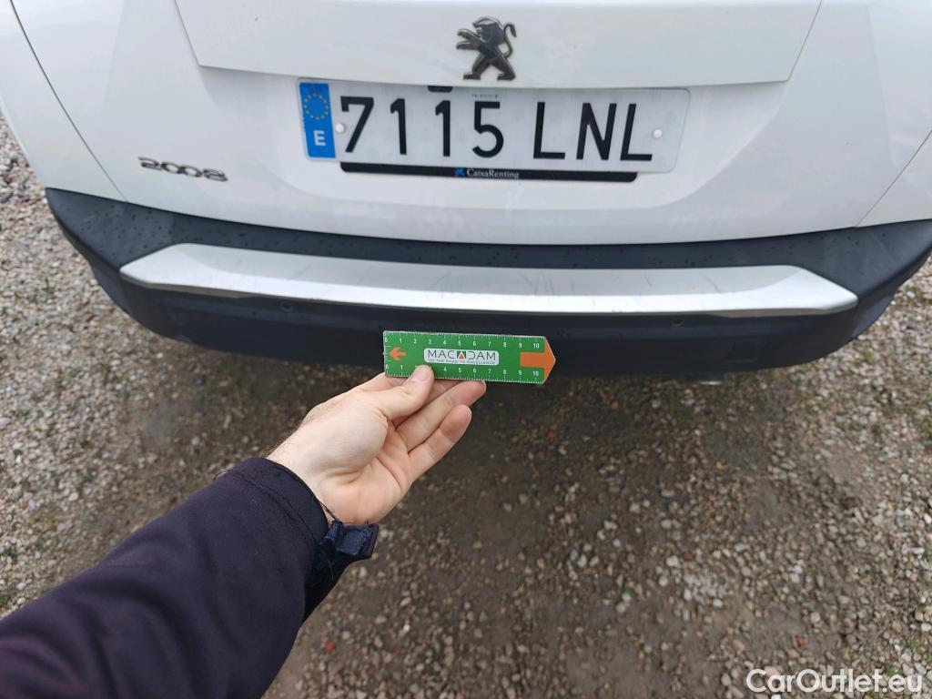  Peugeot  2008 PEUGEOT  / 2019 / 5P / todoterreno Allure Pack BlueHDI 81kW (110CV) (AC) #27