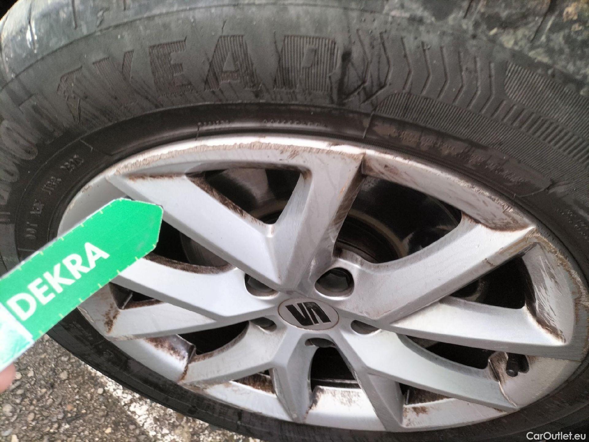  Land Rover  Discovery SEAT Nuevo León / 2020 / 5P / berlina con portón 2.0 TDI 85kW (115CV) STYLE GONavi (AC) #60