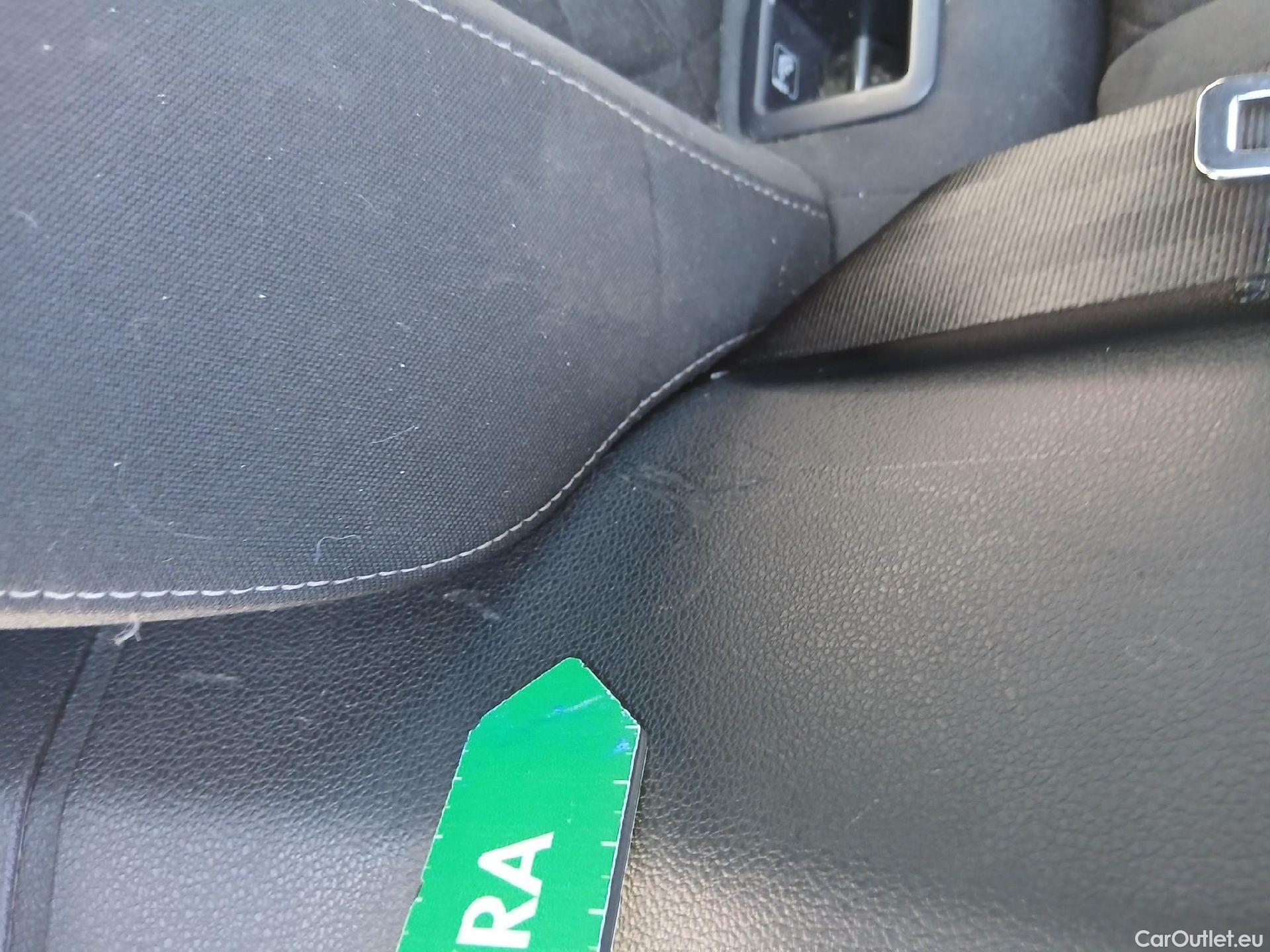  Skoda  Fabia SKODA  / 2021 / 5P / berlina con portón 1.0 TSI 70KW (95CV) Sport #26