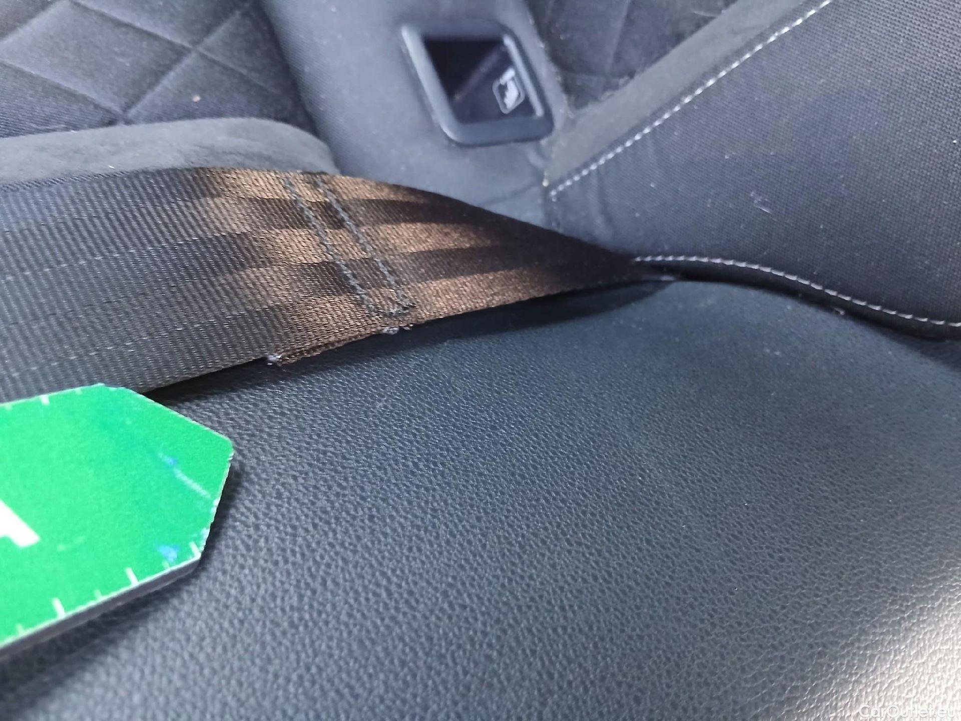  Skoda  Fabia SKODA  / 2021 / 5P / berlina con portón 1.0 TSI 70KW (95CV) Sport #47