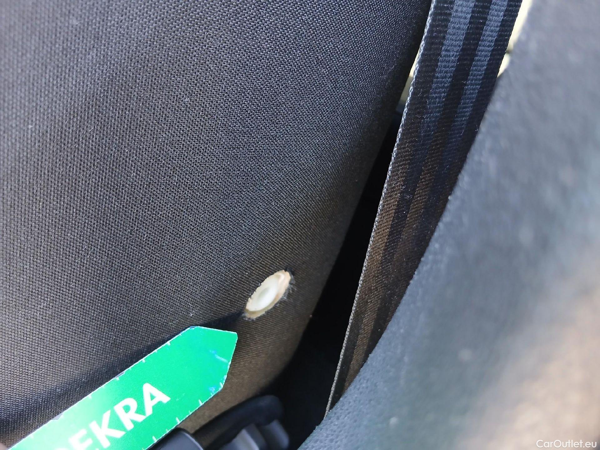  Skoda  Fabia SKODA  / 2021 / 5P / berlina con portón 1.0 TSI 70KW (95CV) Sport #30