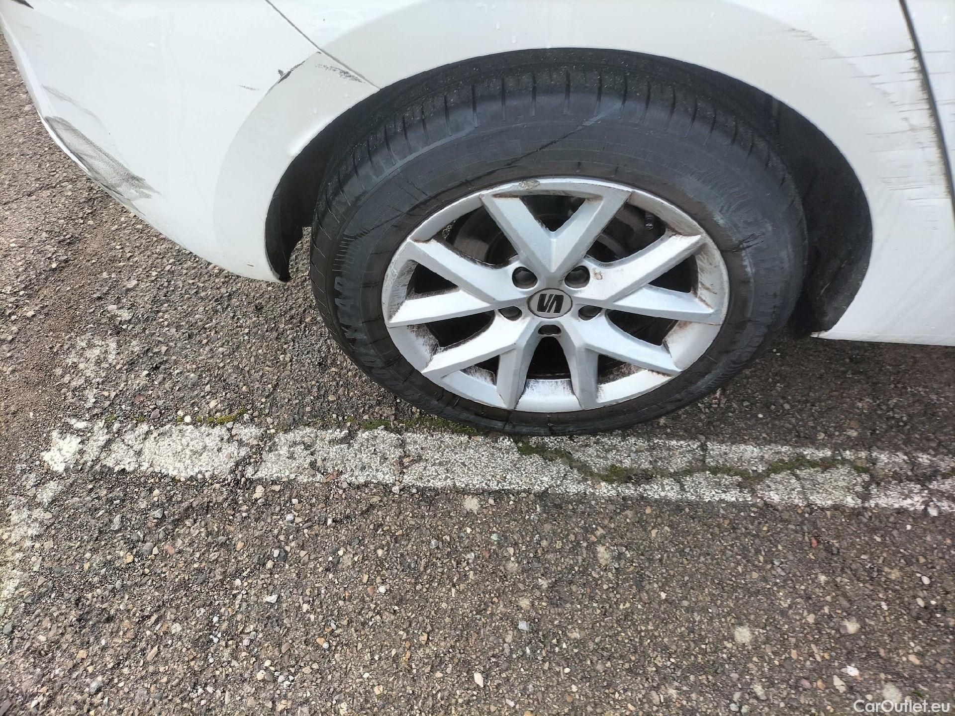  Land Rover  Discovery SEAT Nuevo León / 2020 / 5P / berlina con portón 2.0 TDI 85kW (115CV) STYLE GONavi (AC) #47