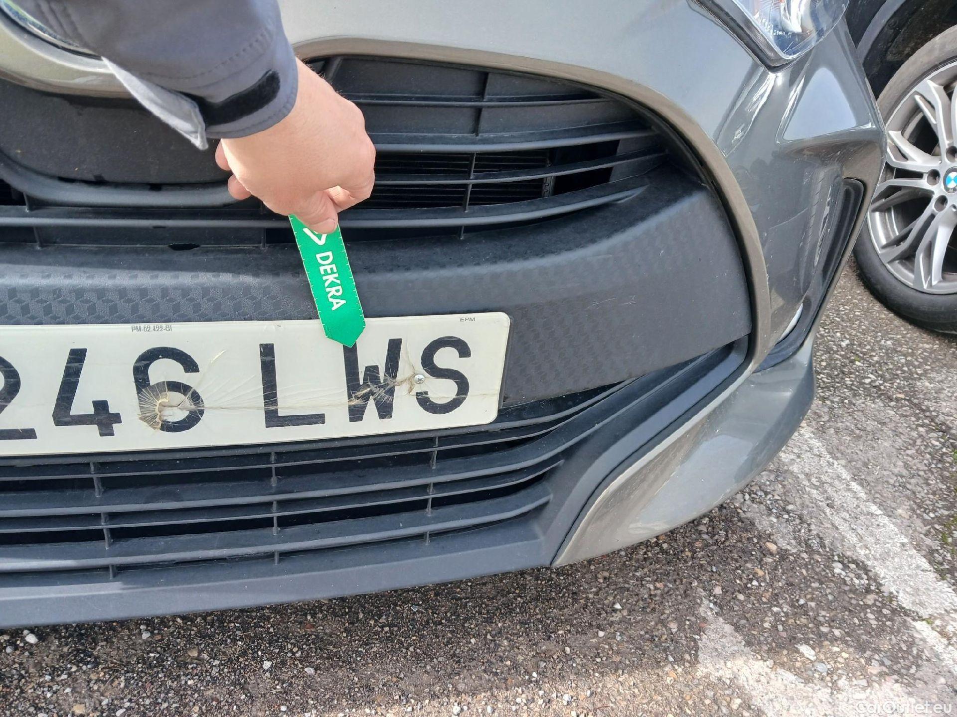  Toyota  Yaris TOYOTA  / 2020 / 5P / berlina con portón 1.5 125 S-Edition #8